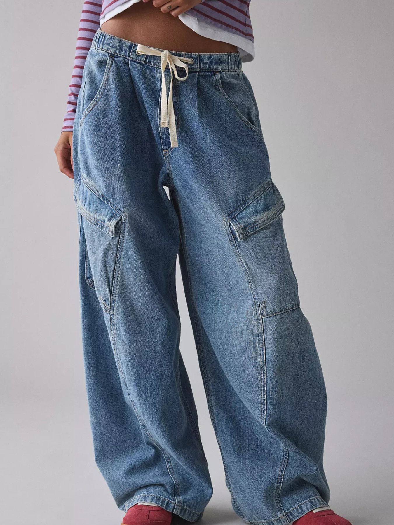 24e18e98-5c41-4fd2-9a86-7f8b2d1ce328-Max Main image