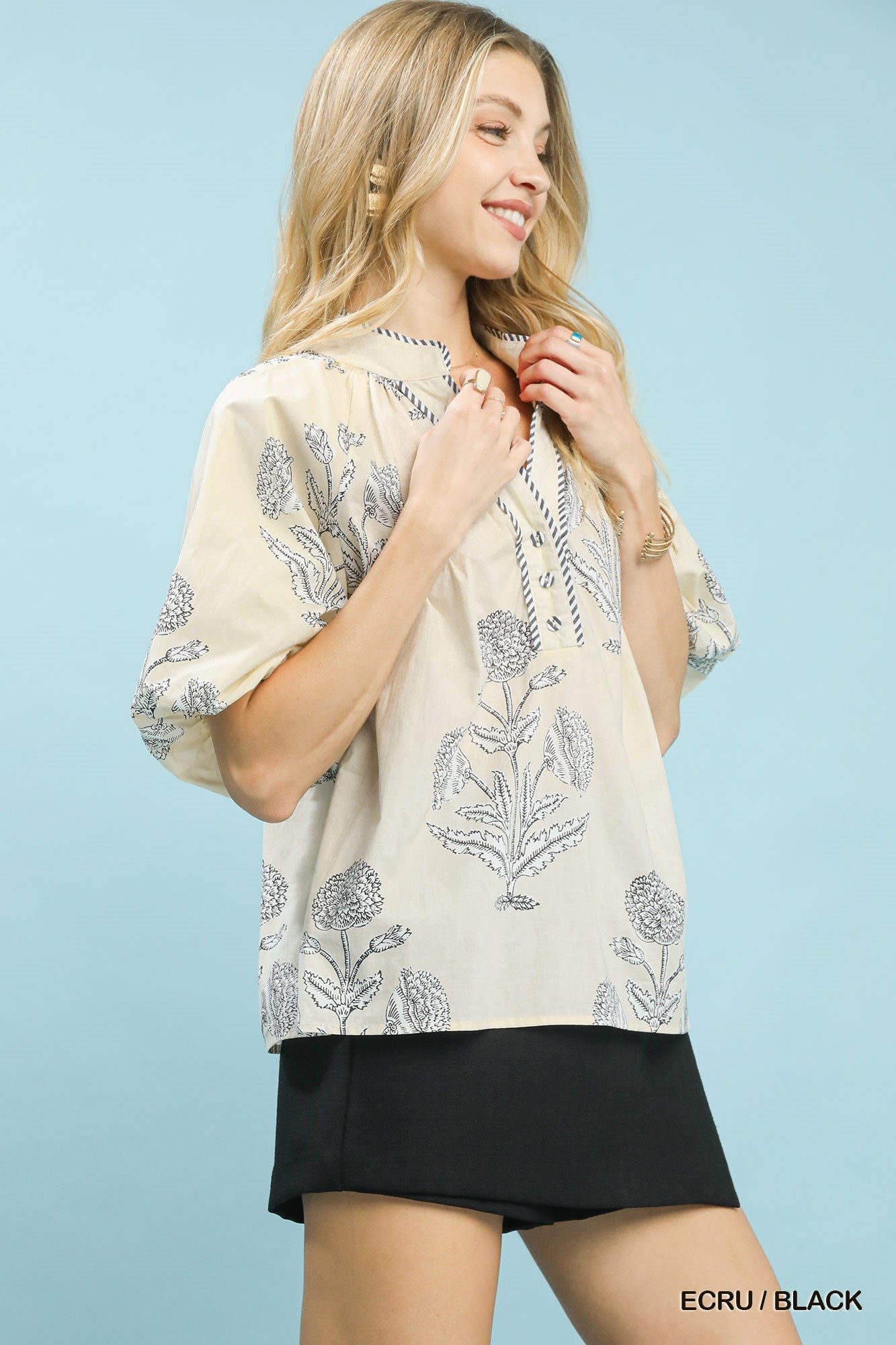 Umgee Floral Print V-Neck Top Casual Chic Style Secondary image